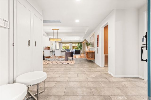 2275 N La Paz, Claremont, CA 91711