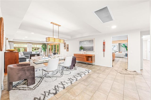 2275 N La Paz, Claremont, CA 91711