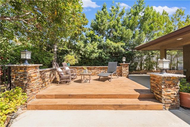 2275 N La Paz, Claremont, CA 91711