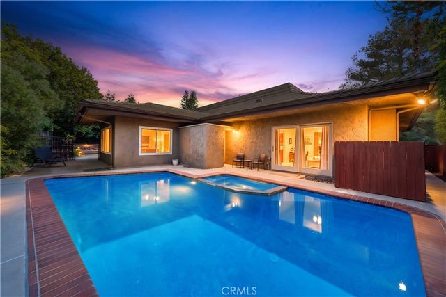 2275 N La Paz, Claremont, CA 91711