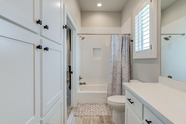 1111 Cooper Drive, Tahoka, TX 79373