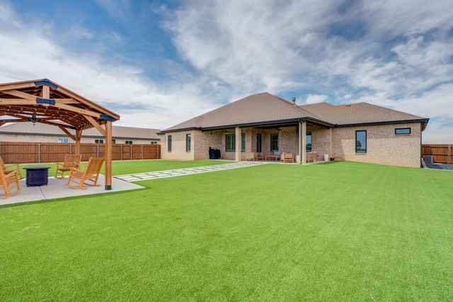 1111 Cooper Drive, Tahoka, TX 79373