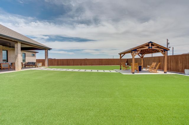 1111 Cooper Drive, Tahoka, TX 79373
