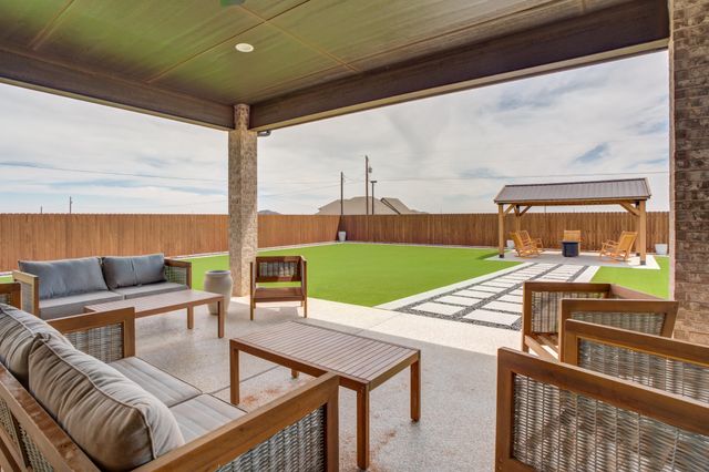 1111 Cooper Drive, Tahoka, TX 79373