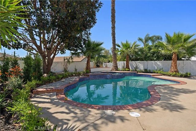 7685 E Calle Durango, Anaheim, CA 92808