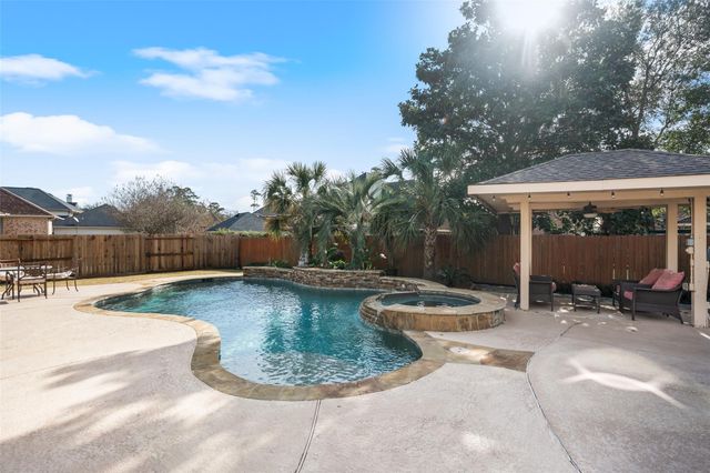 14318 Red Creek Cove Lane, Humble, TX 77396