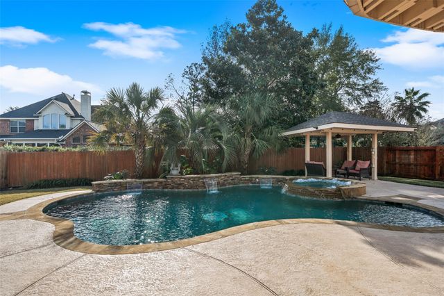 14318 Red Creek Cove Lane, Humble, TX 77396