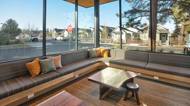 2745 NW Ordway Avenue 212, Bend, OR 97703