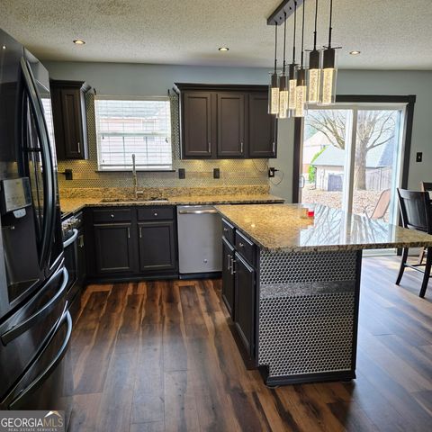 424 Browning Field Way, Hampton, GA 30228