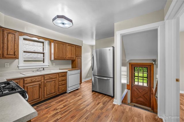 746 Parkway Avenue, Elgin, IL 60120