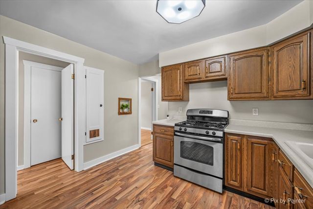 746 Parkway Avenue, Elgin, IL 60120