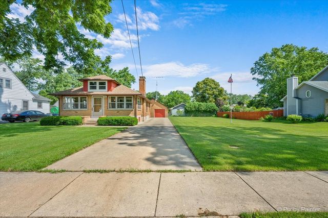 746 Parkway Avenue, Elgin, IL 60120