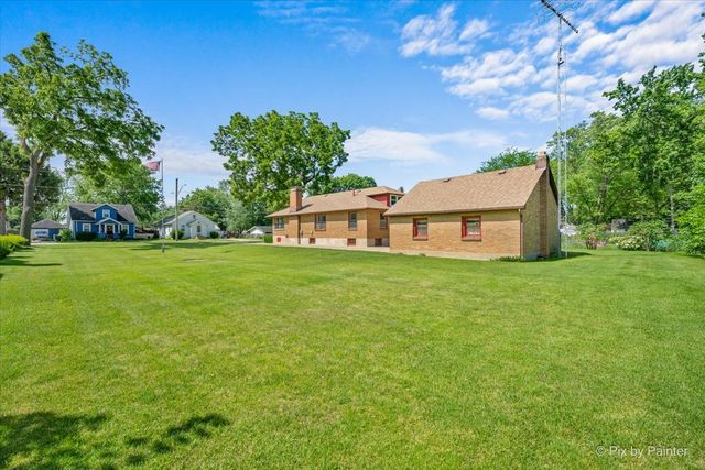 746 Parkway Avenue, Elgin, IL 60120