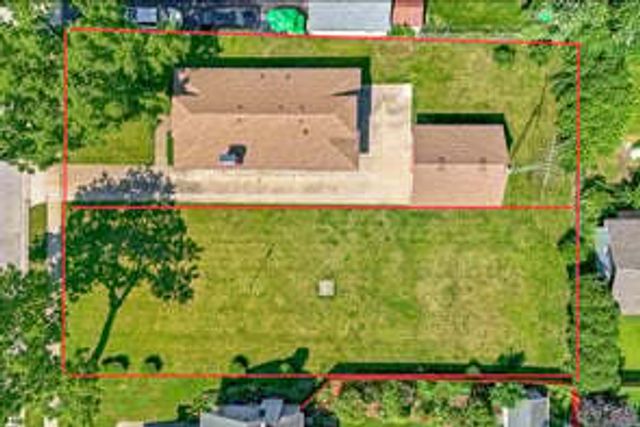 746 Parkway Avenue, Elgin, IL 60120