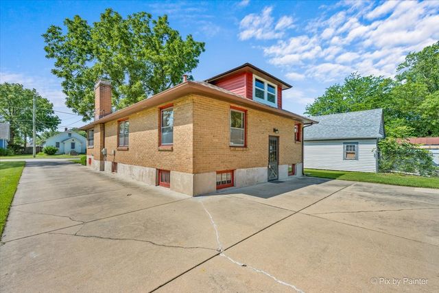 746 Parkway Avenue, Elgin, IL 60120
