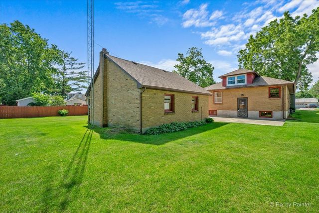 746 Parkway Avenue, Elgin, IL 60120