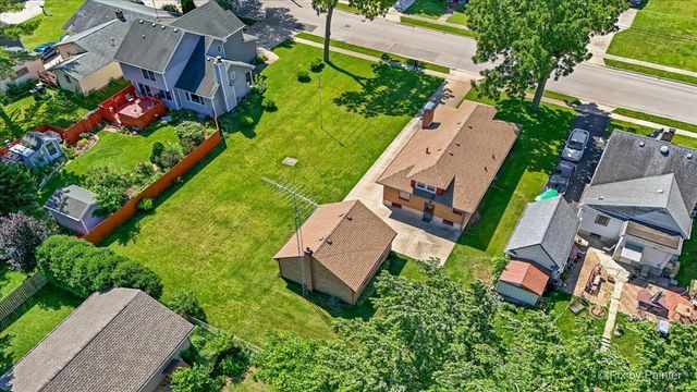 746 Parkway Avenue, Elgin, IL 60120