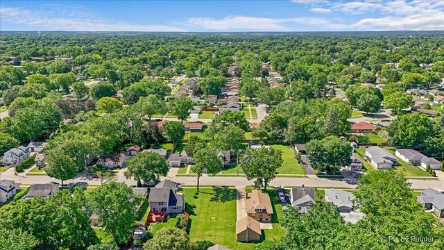 746 Parkway Avenue, Elgin, IL 60120
