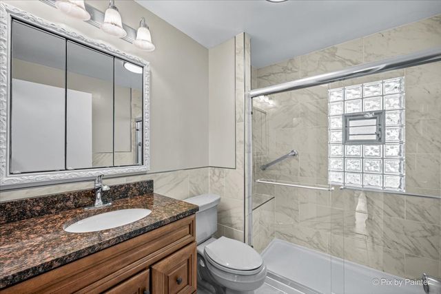 746 Parkway Avenue, Elgin, IL 60120