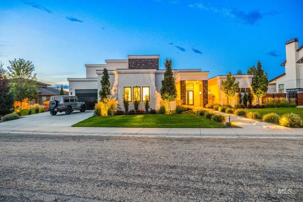 3492 E Heartleaf Dr, Boise, ID 83716 photo 2