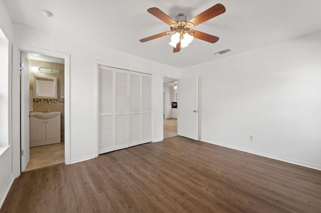 1400 Summit CIR, Taylor, TX 76574