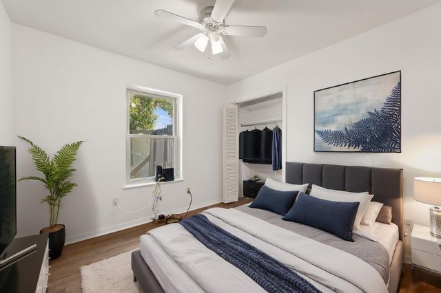 1400 Summit CIR, Taylor, TX 76574