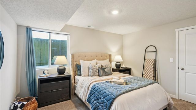 2612 Brook View Drive, Des Moines, IA 50317