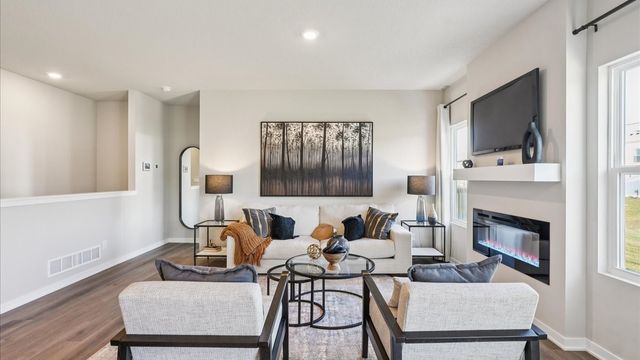 2612 Brook View Drive, Des Moines, IA 50317