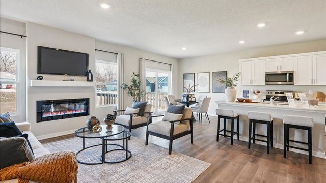 2612 Brook View Drive, Des Moines, IA 50317