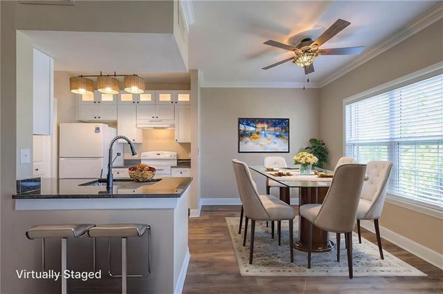 11614 Tomahawk Creek Parkway I, Leawood, KS 66211