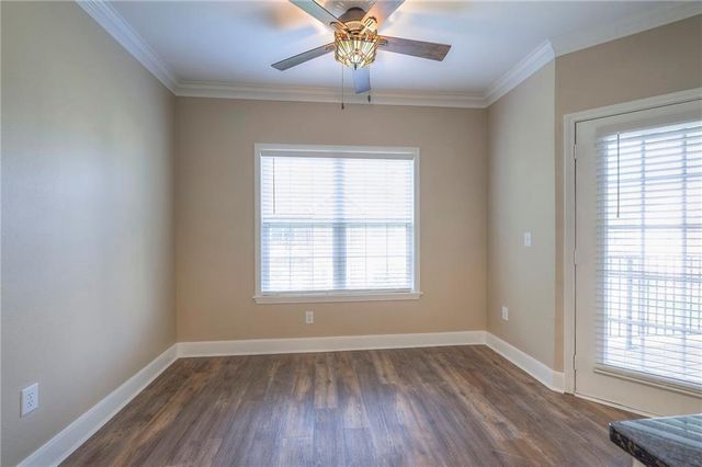 11614 Tomahawk Creek Parkway I, Leawood, KS 66211