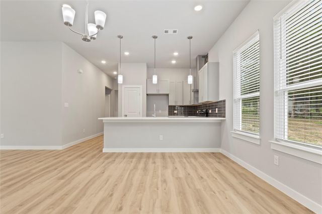 240 Shadow Oak DR, Bastrop, TX 78602