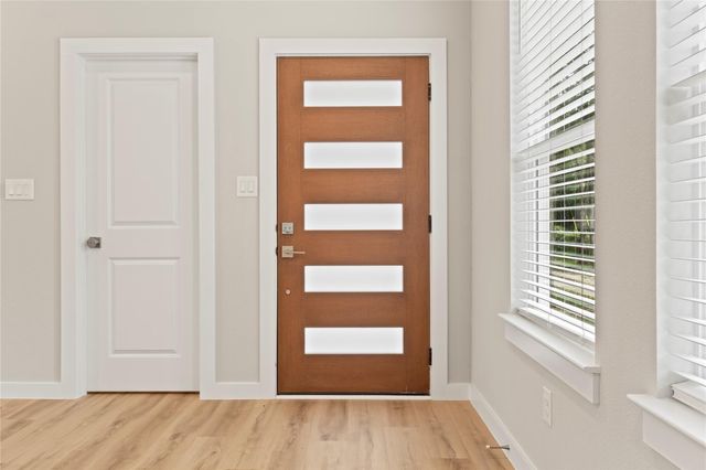 240 Shadow Oak DR, Bastrop, TX 78602