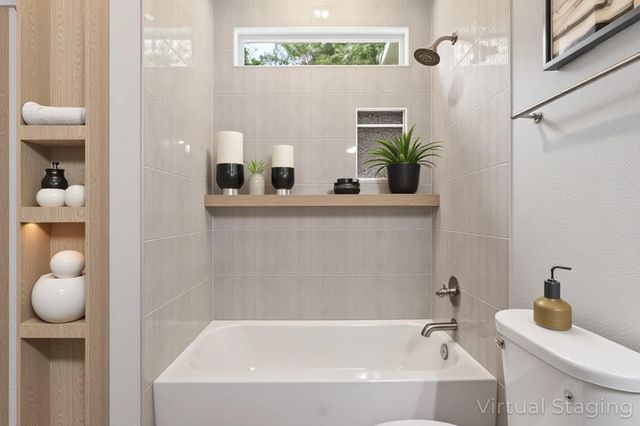 240 Shadow Oak DR, Bastrop, TX 78602