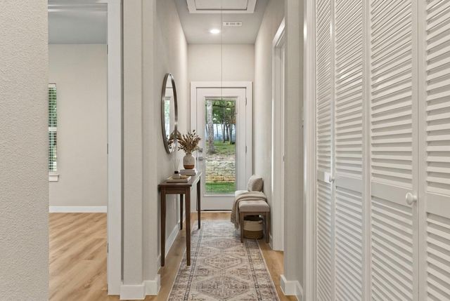 240 Shadow Oak DR, Bastrop, TX 78602