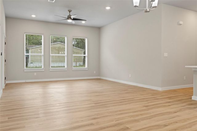 240 Shadow Oak DR, Bastrop, TX 78602