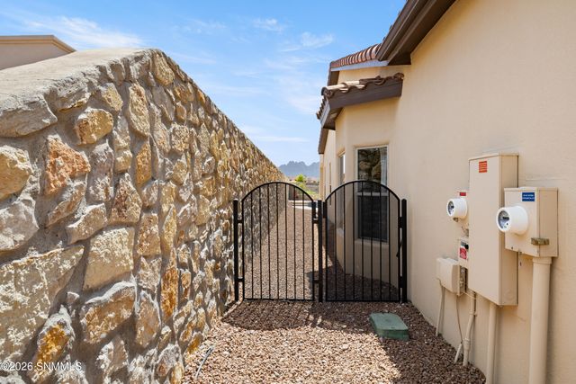 4422 Purple Sage Drive, Las Cruces, NM 88011