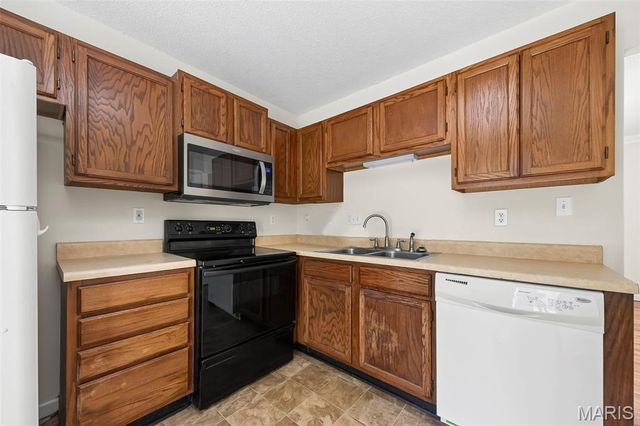 2413 Amarillo Drive, O'fallon, MO 63368