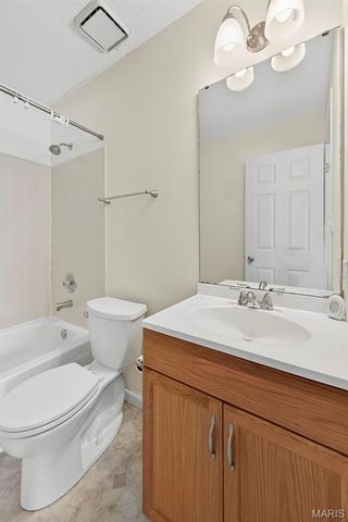 2413 Amarillo Drive, O'fallon, MO 63368