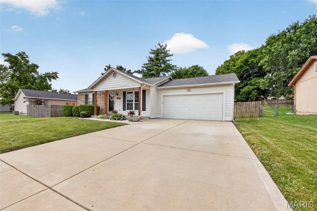 2413 Amarillo Drive, O'fallon, MO 63368