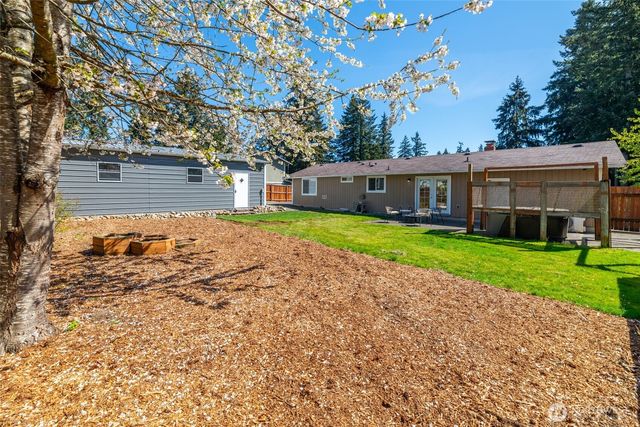 16020 70th Avenue E, Puyallup, WA 98375