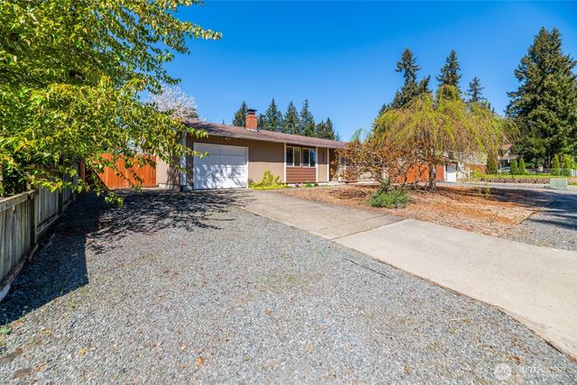 16020 70th Avenue E, Puyallup, WA 98375