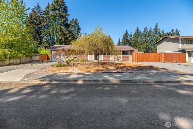 16020 70th Avenue E, Puyallup, WA 98375