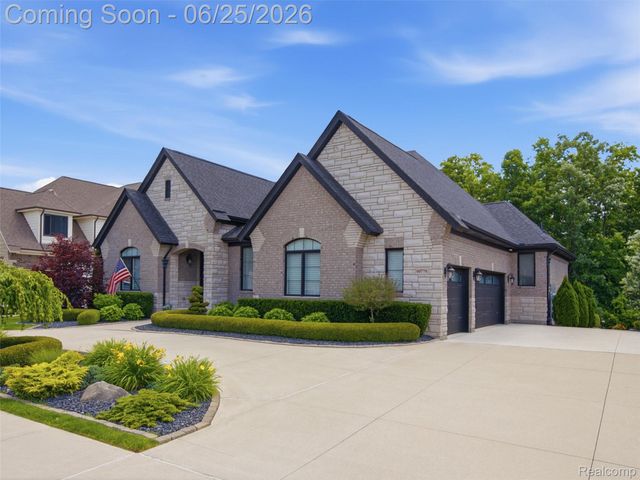 60778 Forest Creek Drive, Washington Township, MI 48094
