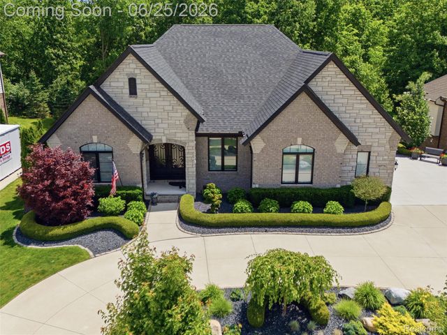 60778 Forest Creek Drive, Washington Township, MI 48094