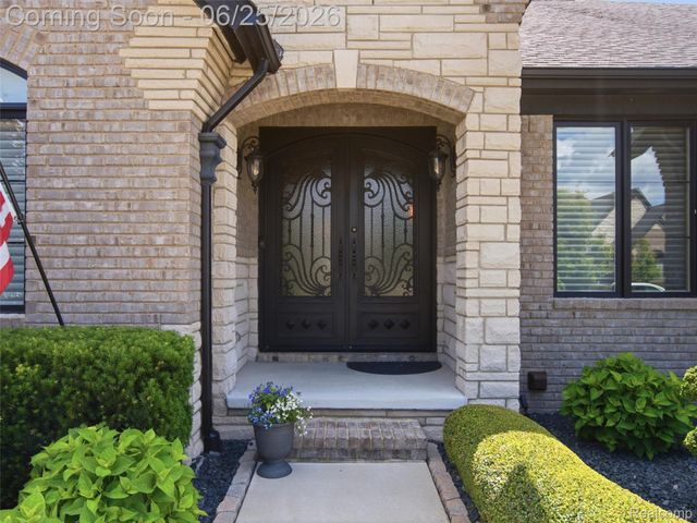 60778 Forest Creek Drive, Washington Township, MI 48094