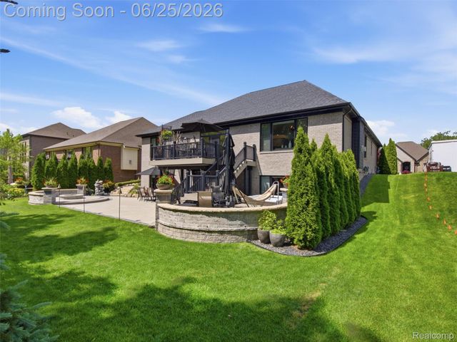 60778 Forest Creek Drive, Washington Township, MI 48094