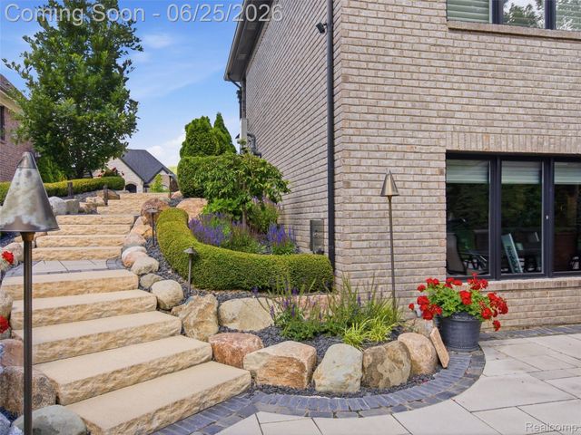 60778 Forest Creek Drive, Washington Township, MI 48094