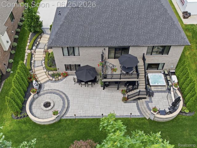 60778 Forest Creek Drive, Washington Township, MI 48094
