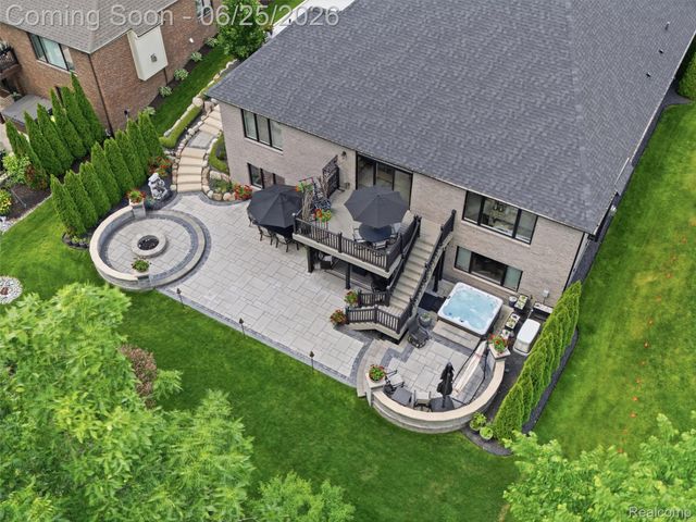 60778 Forest Creek Drive, Washington Township, MI 48094